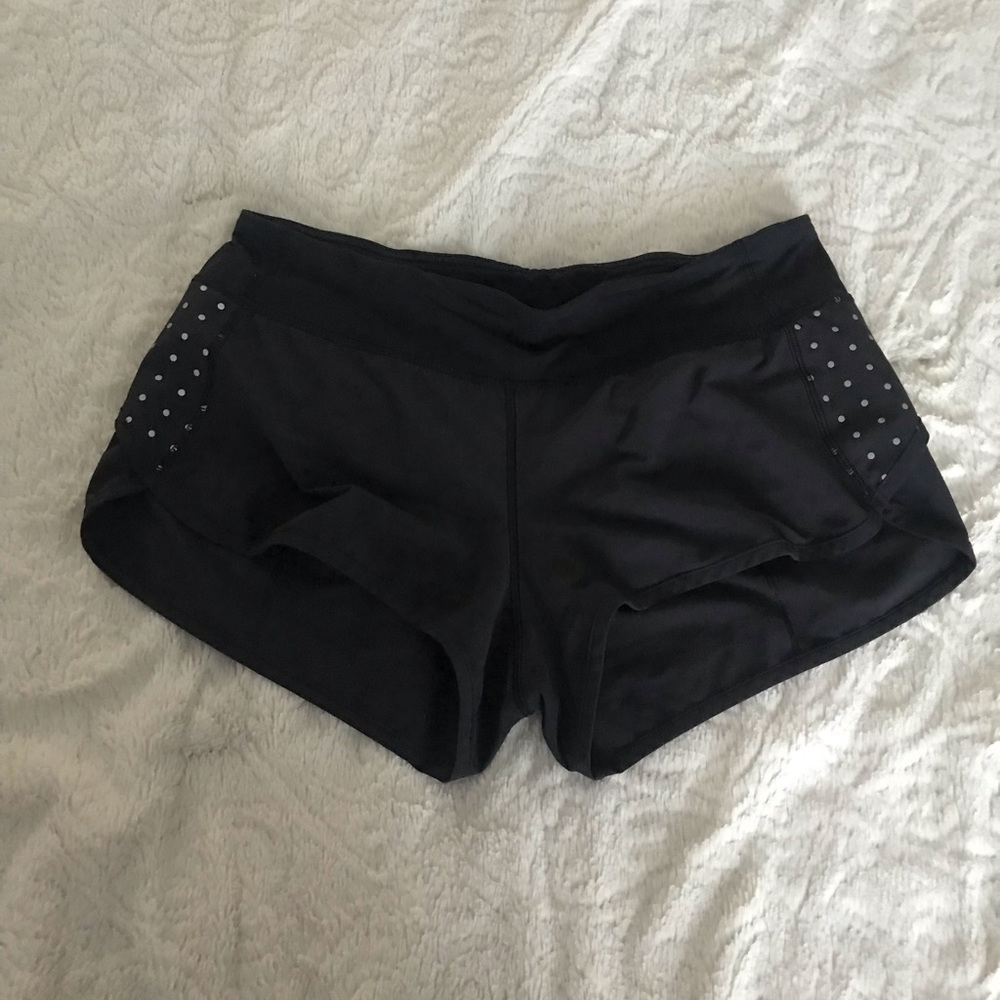 Lululemon Black 2.5” speed ups